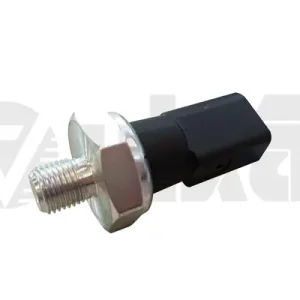 Kup teraz CZUJNIK CIŚNIENIA OLEJU VW TOUA 15-18,AU DI A4 08-15,A5 10-17,A6 11-18,A8 11-17,