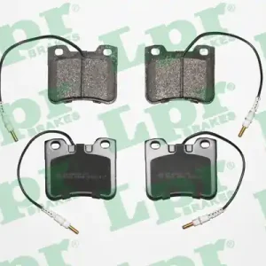 Niska cena KLOCEK HAMULCOWY KPL. PRZÓD , PASUJE DO: PEUGEOT 106 I, 106 II 1.0-ELECTRIC 09.9